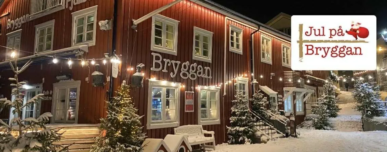 Bryggan at night during christmas